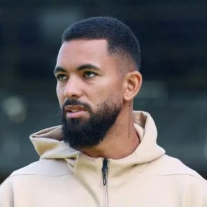 TA：维拉正认真考虑签回道格拉斯-路易斯，目前尚未开启谈判