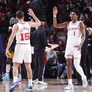 谢泼德：这是场很棒的团队胜利 我们告诉自己只需要打出一波攻势